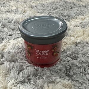 Yankee Candle Macintosh Red Jar